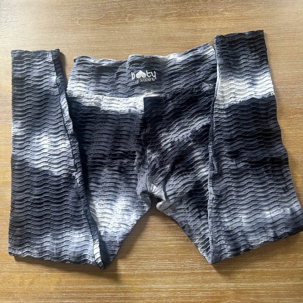 Booty by Brabants Black Tie Dye Croco Leggings